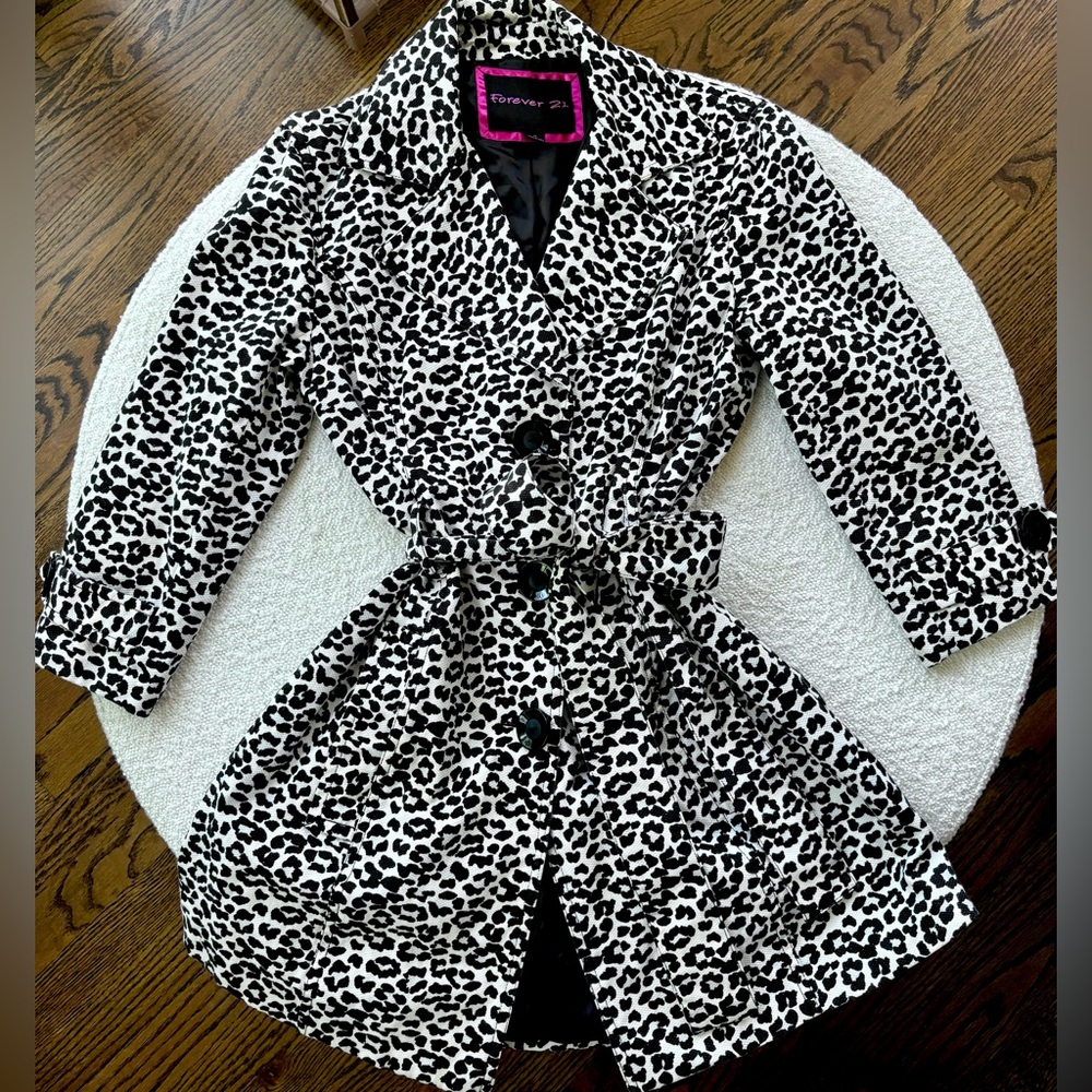 Y2K Vintage Forever 21 Cheetah Print 3/4 Length Sleeve Jacket with Belt Small